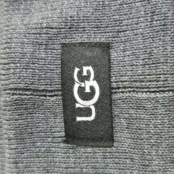 UGG WINTER HAT - Picture 2 of 5